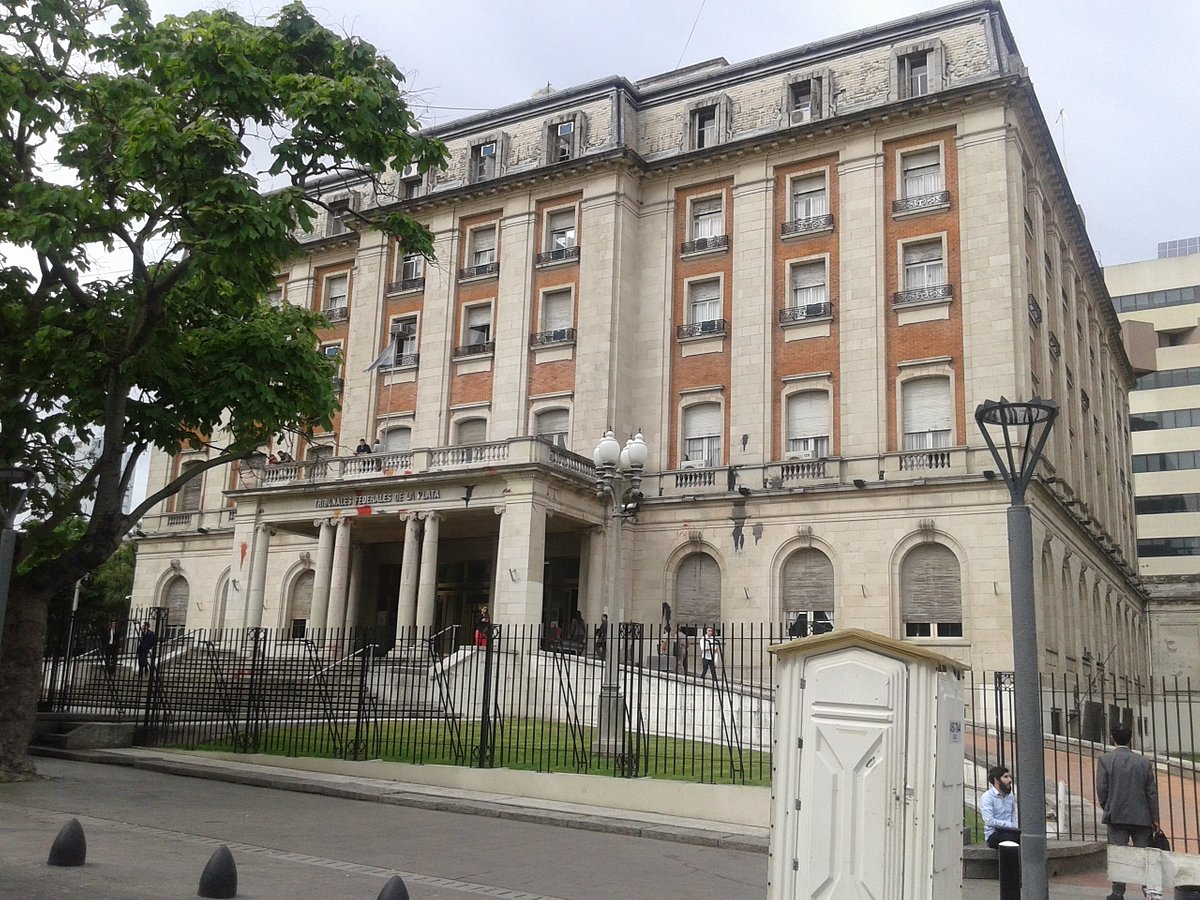 Pinamar y 25 de Mayo aún esperan la decisión de la Junta Electoral sobre la apertura de urnas