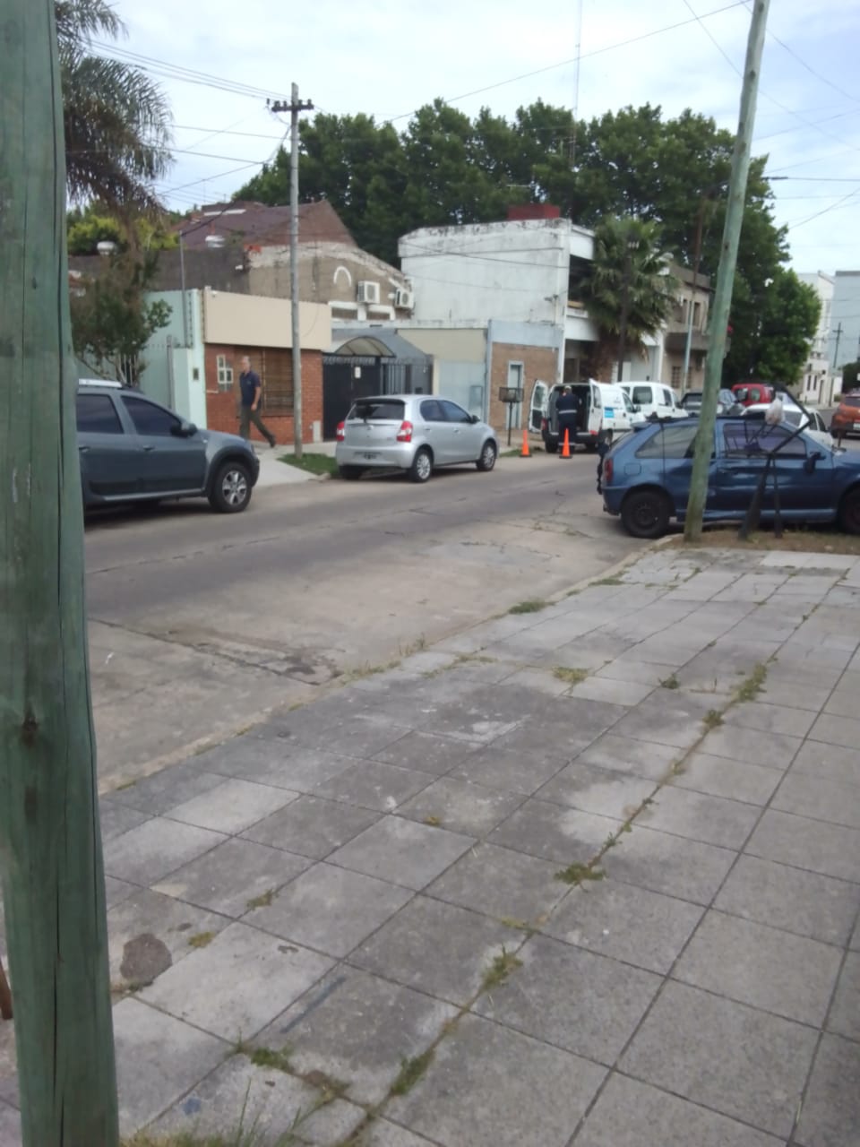 PREOCUPACIÓN DE VECINOS EN UN BARRIO DE QUILMES OESTE.