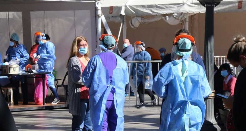 Murieron 11 personas y 11.121 resultaron contagiadas en las últimas 24 horas