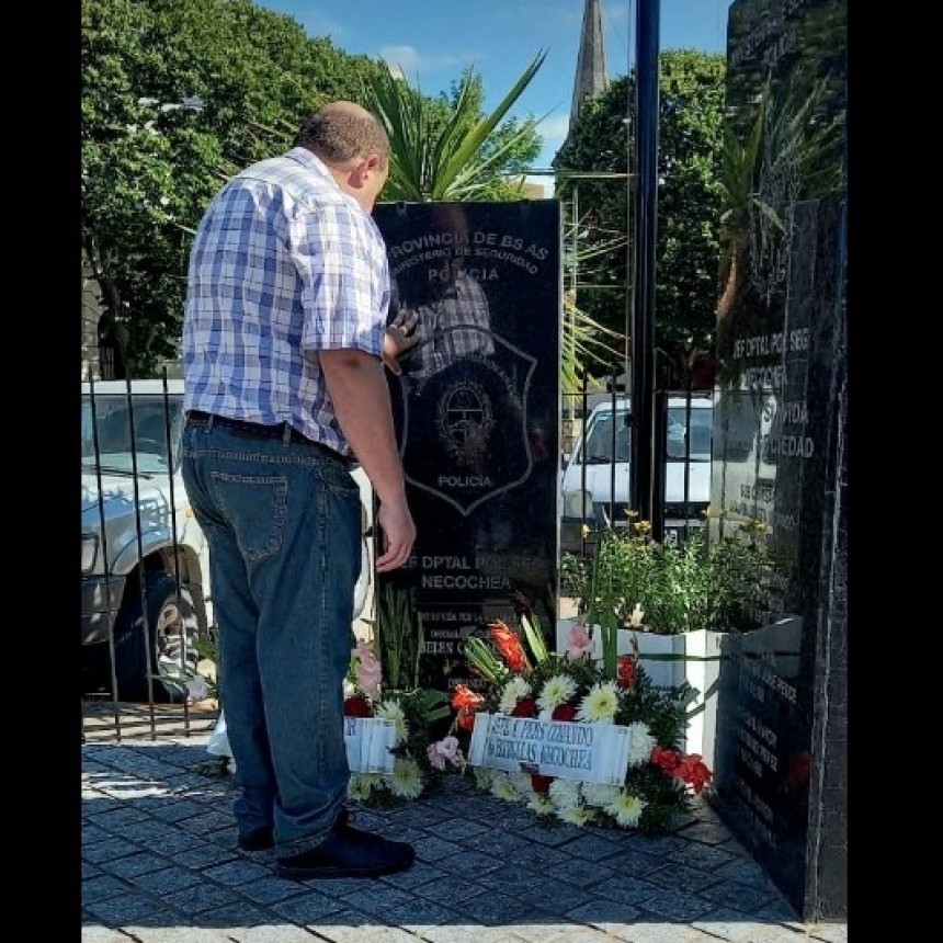 NECOCHEA; Descubrieron  una placa en el monumento a los Policías caidos en el Cumplimiento del Deber al cumplirse
