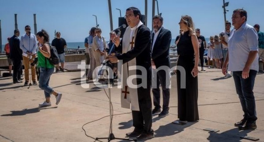 Mar del Plata puso en marcha la temporada de verano con la tradicional bendición de las aguas.