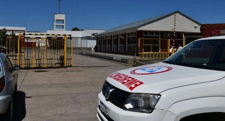 Asisten a dos trabajadores de frigorífico por intoxicación con amoníaco