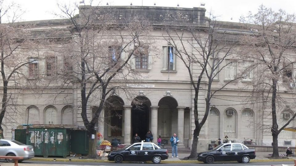 Apresan a una pareja por el intento de homicidio de su bebé, que está grave