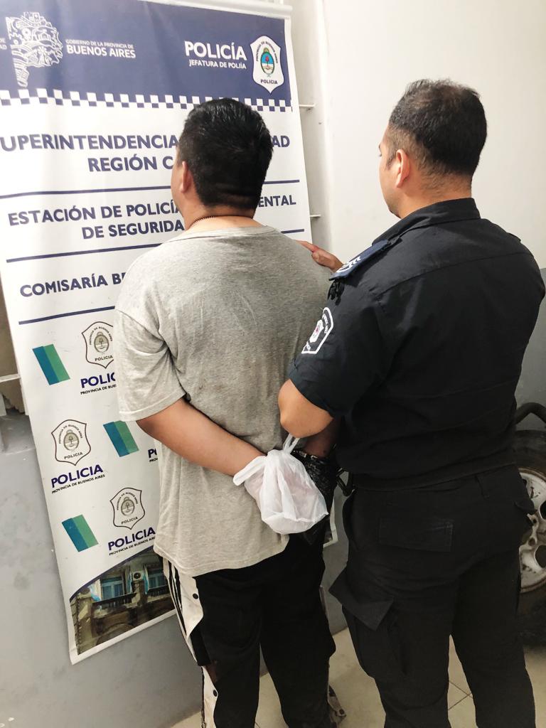 #Berisso  Detuvieron a un hombre que se encontraba realizando disparos en la vía pública.