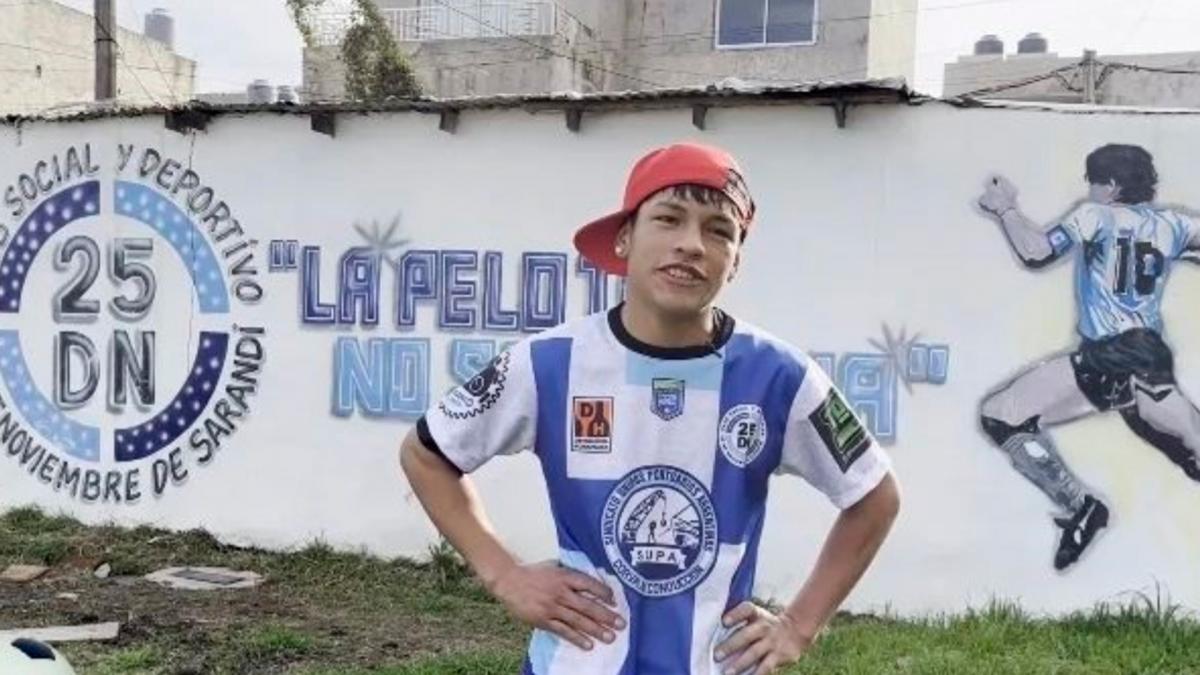 Un testigo filmó el momento en que matan de un tiro en la cabeza a un joven de 18 años