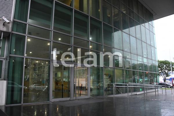 Atacan a tiros un hospital, un cajero y una escuela y dejan amenazas mafiosas dirigidas a Pullaro